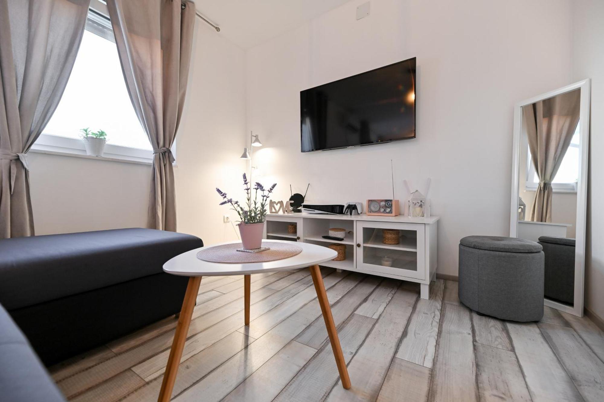 Holiday Home Aprilis With Pool, Jacuzzi And Sauna Galovac  Exteriér fotografie