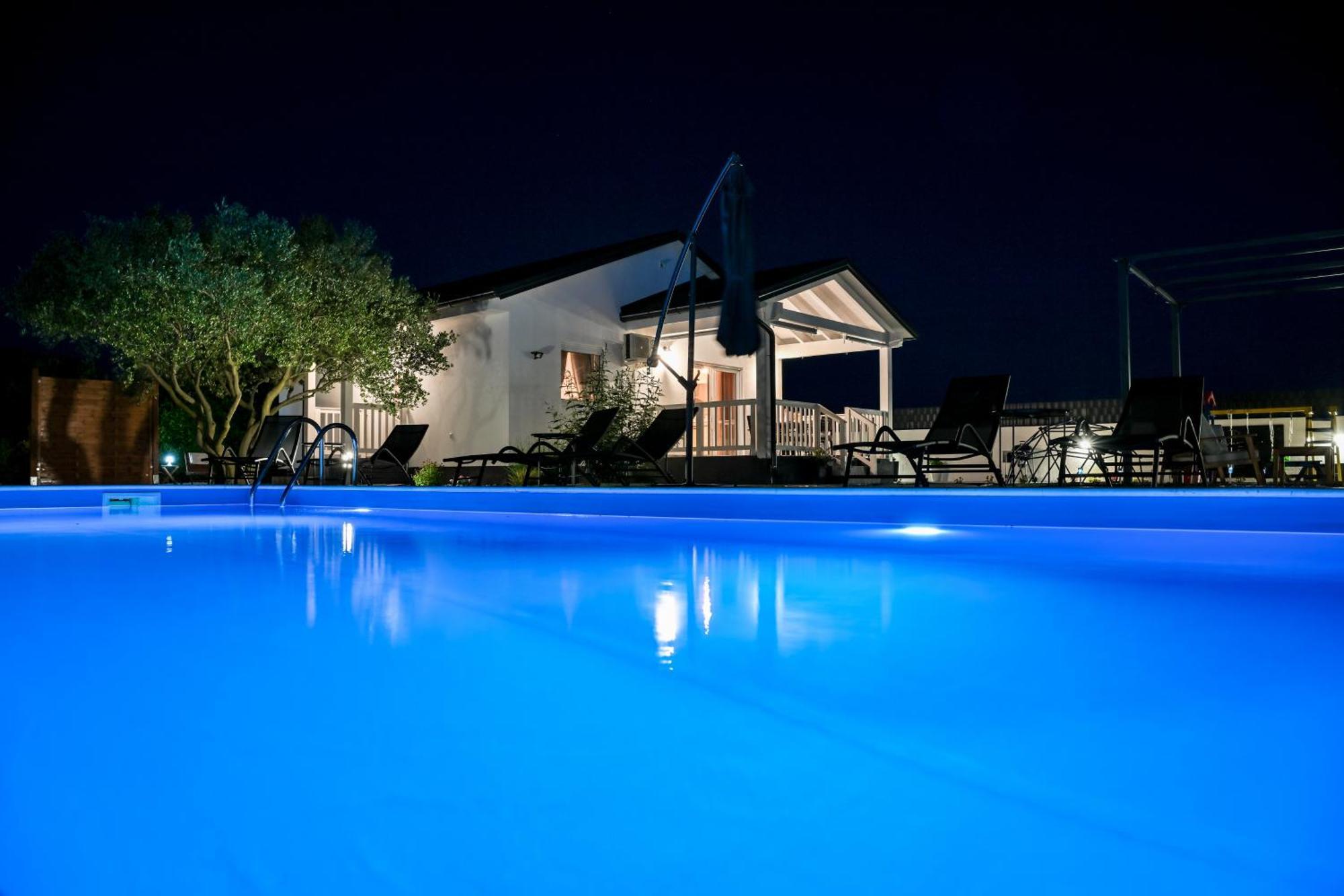 Holiday Home Aprilis With Pool, Jacuzzi And Sauna Galovac  Exteriér fotografie
