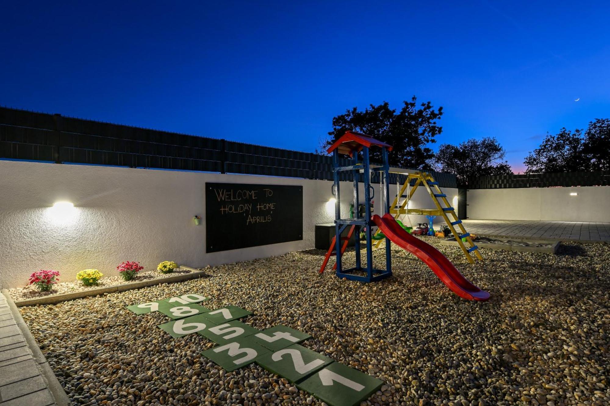 Holiday Home Aprilis With Pool, Jacuzzi And Sauna Galovac  Exteriér fotografie