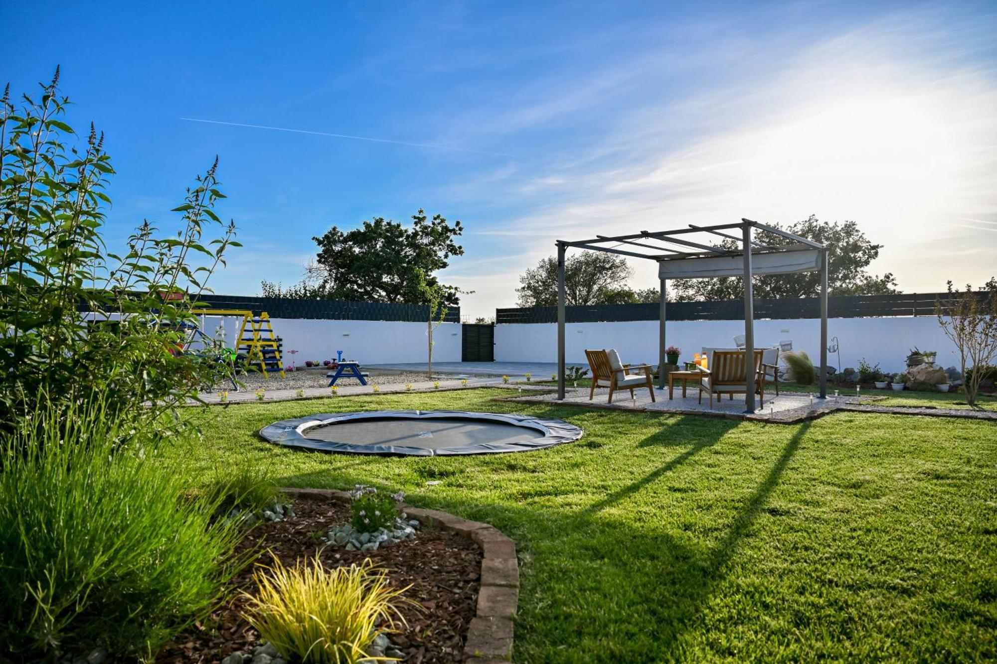 Holiday Home Aprilis With Pool, Jacuzzi And Sauna Galovac  Exteriér fotografie